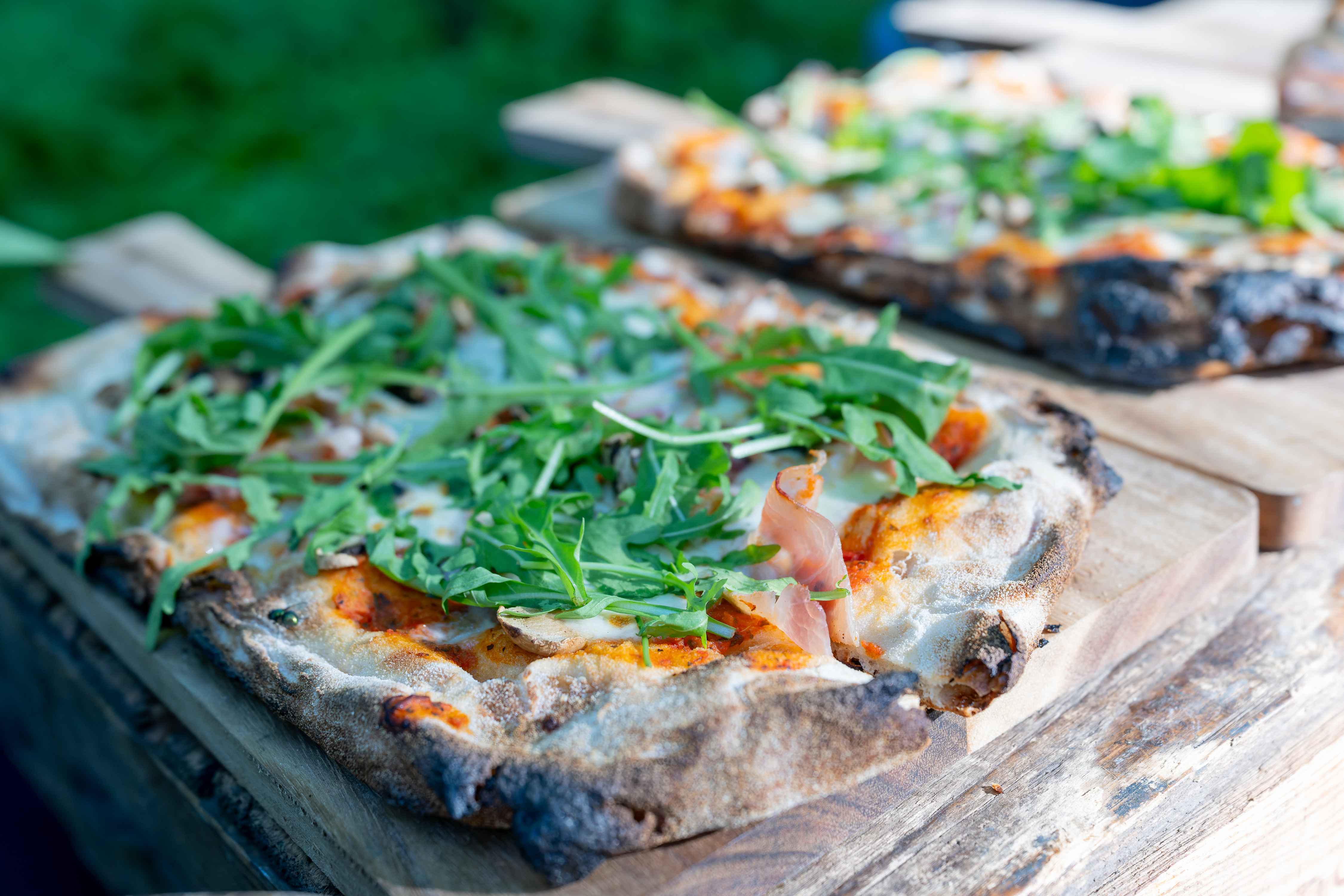 Pinsa frisch von der Livecooking Station